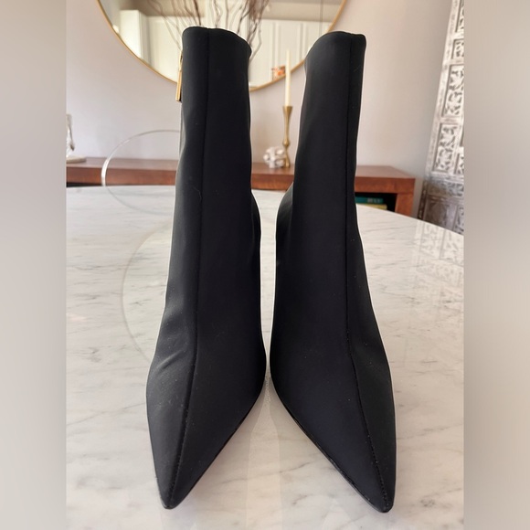 NEW! Good American Zip Ankle Bootie Size 9 - Picture 2 of 4